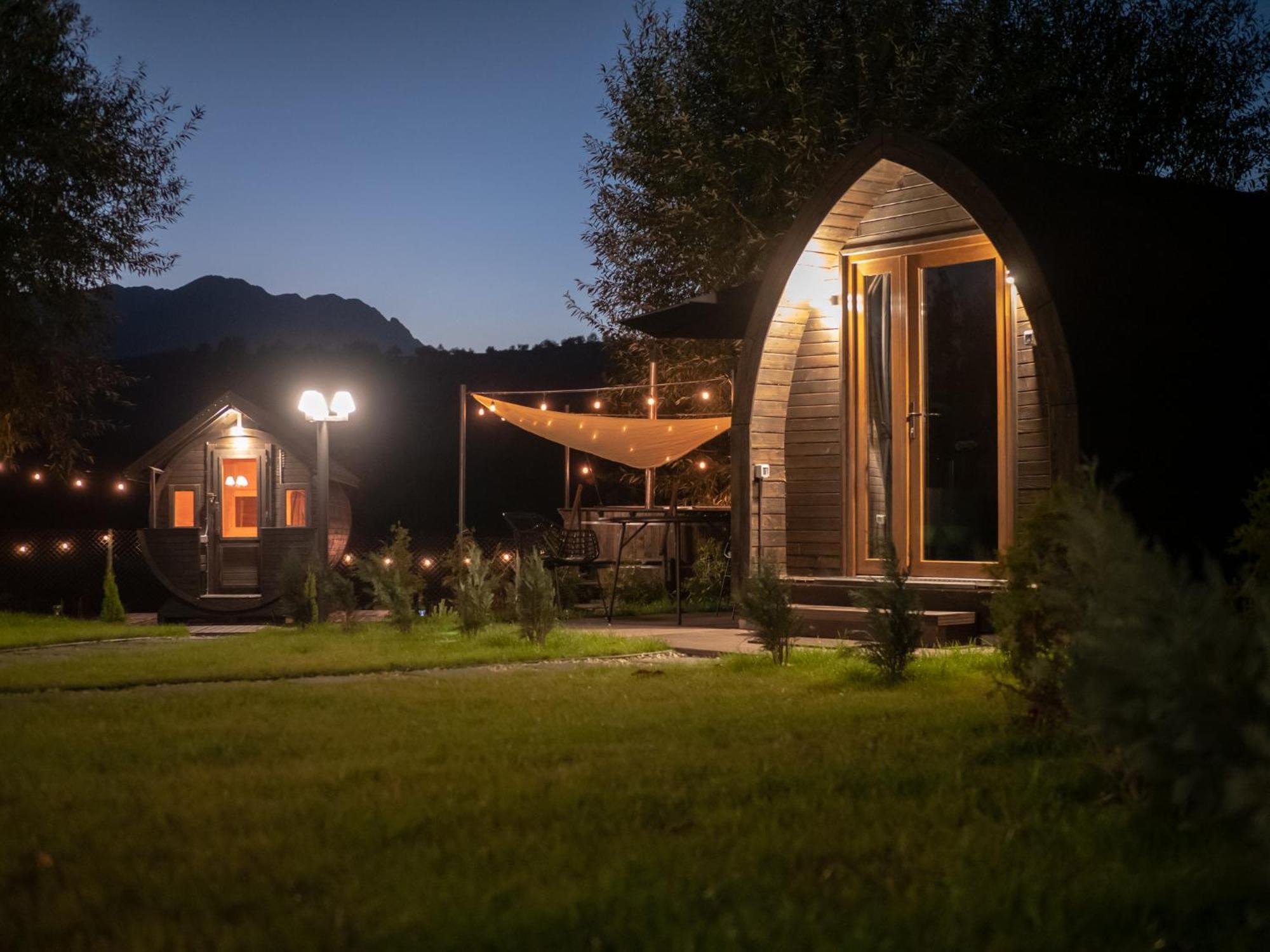 Glamp In Style Pods Resort Törcsvár Kültér fotó