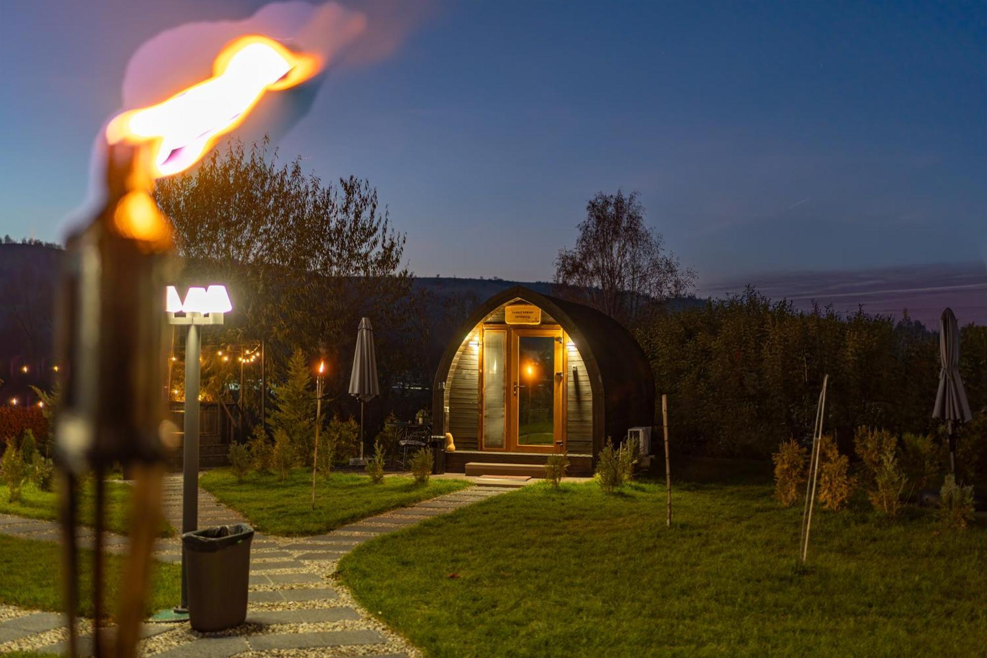 Glamp In Style Pods Resort Törcsvár Kültér fotó