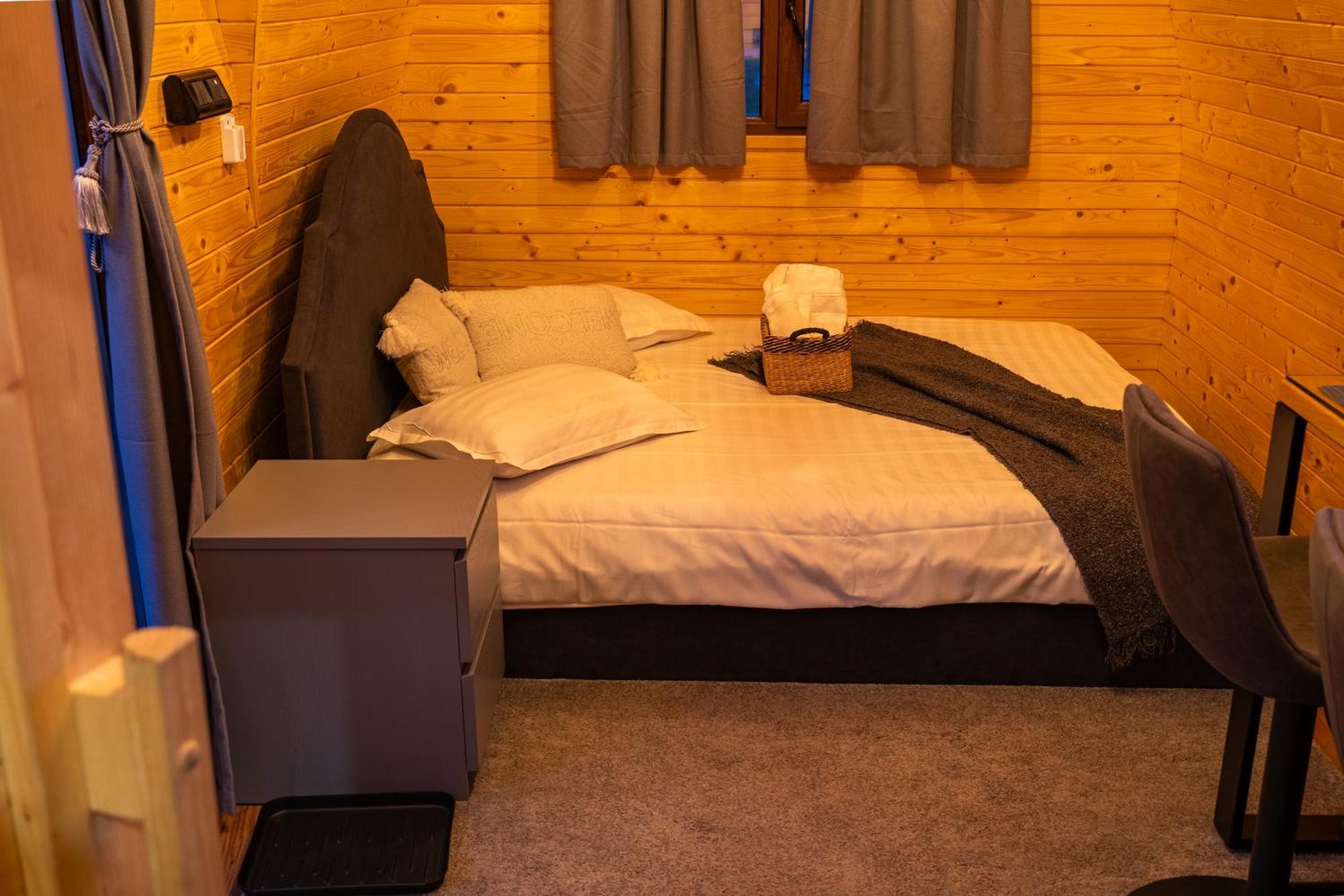 Glamp In Style Pods Resort Törcsvár Kültér fotó