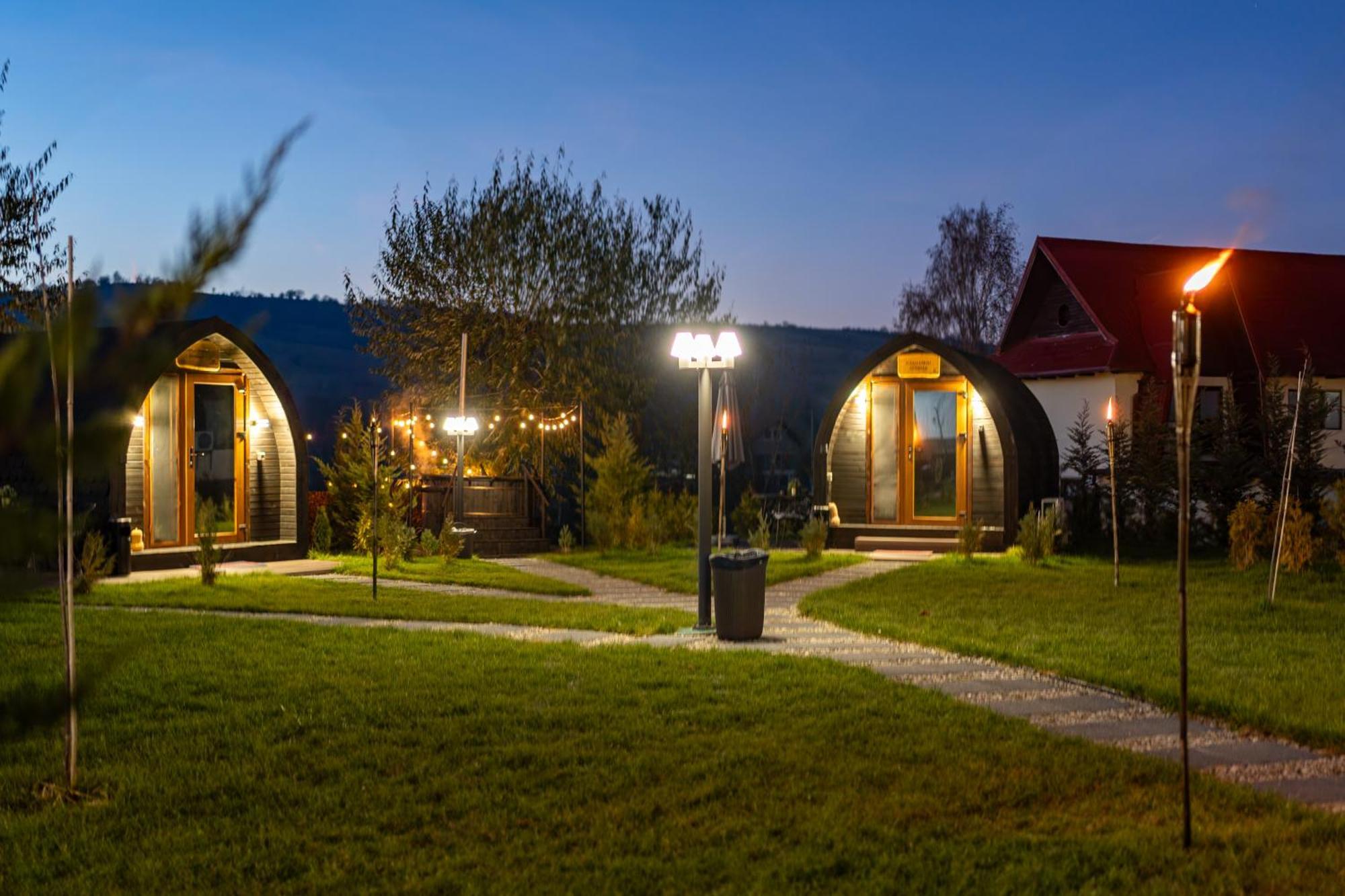 Glamp In Style Pods Resort Törcsvár Kültér fotó