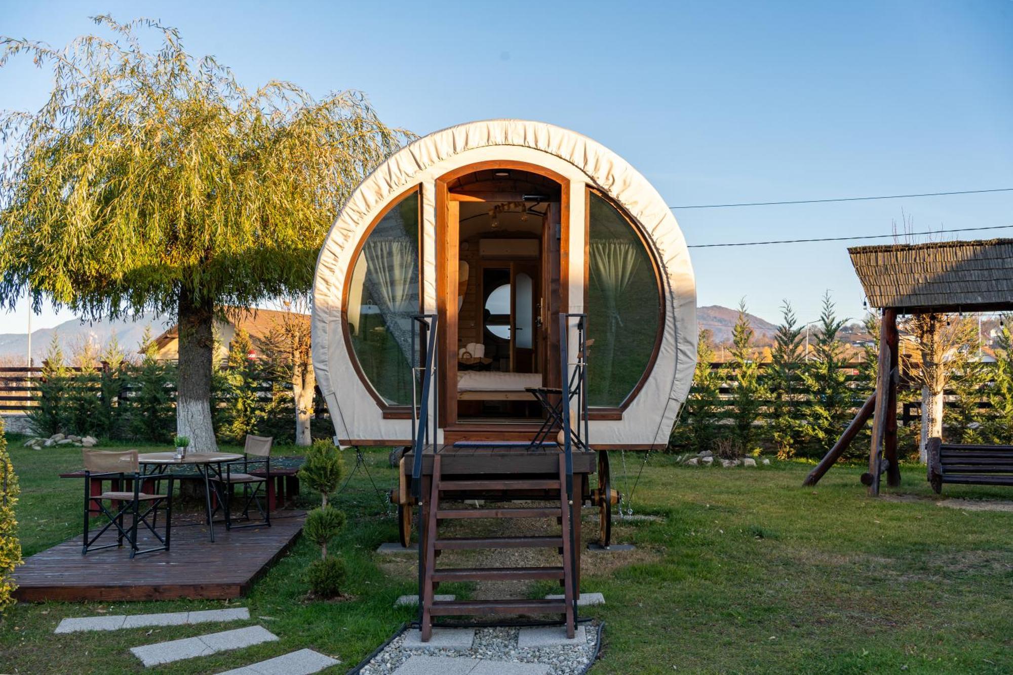 Glamp In Style Pods Resort Törcsvár Kültér fotó