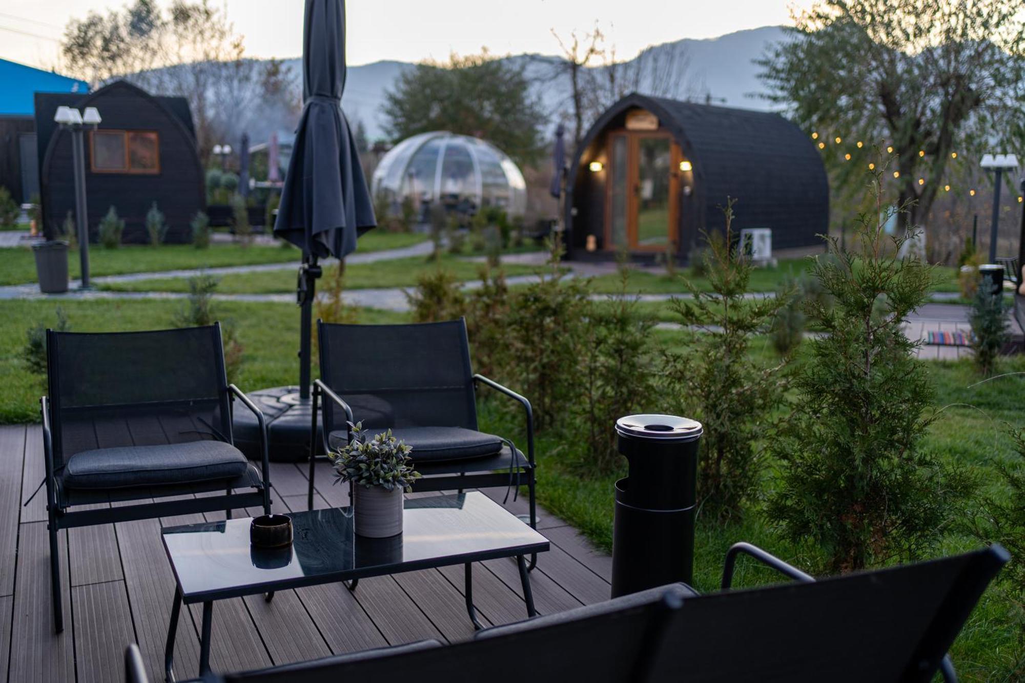 Glamp In Style Pods Resort Törcsvár Kültér fotó