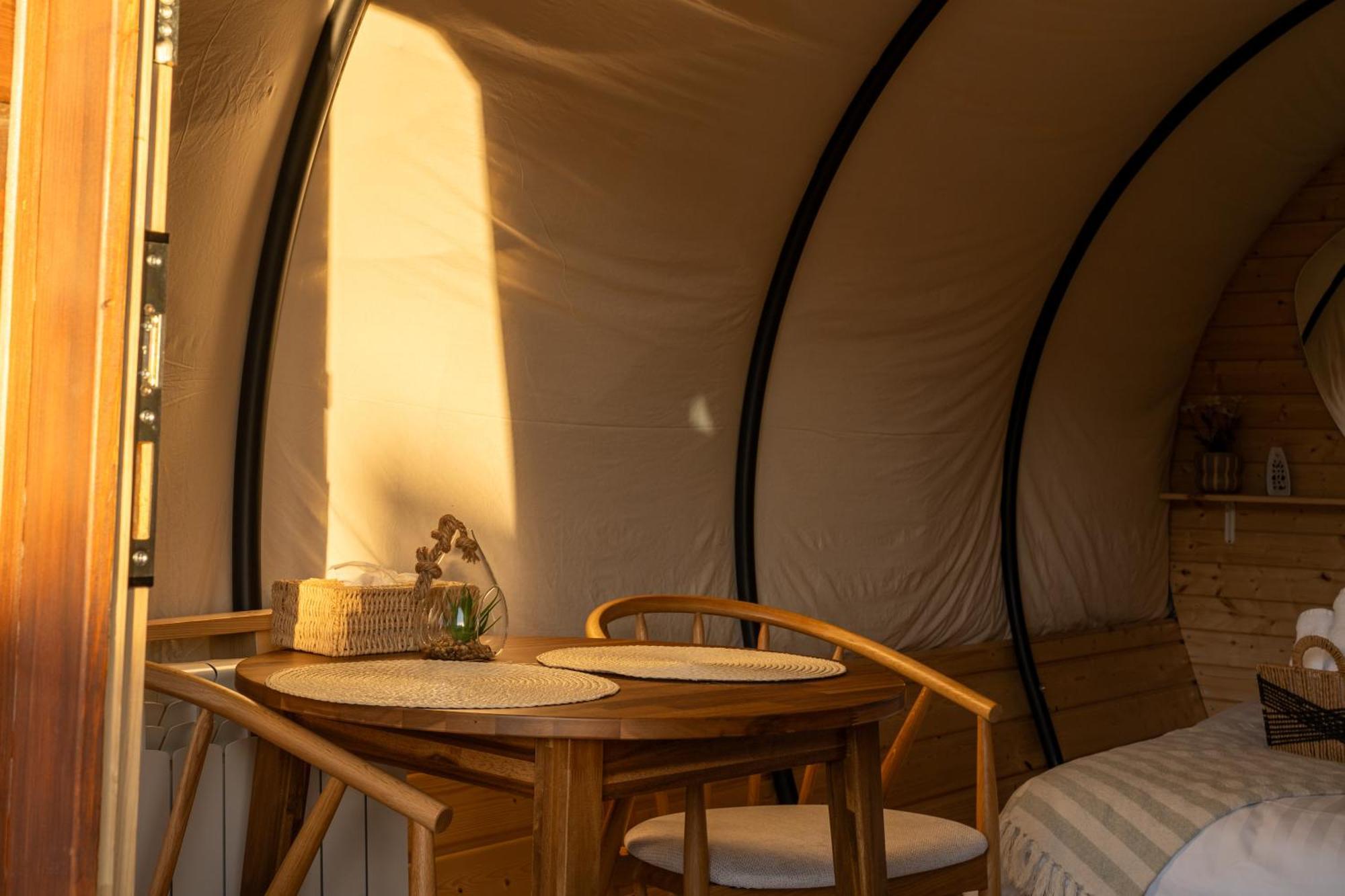 Glamp In Style Pods Resort Törcsvár Kültér fotó